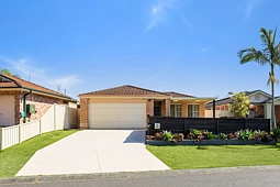 25 Pinehurst Way, Blue Haven