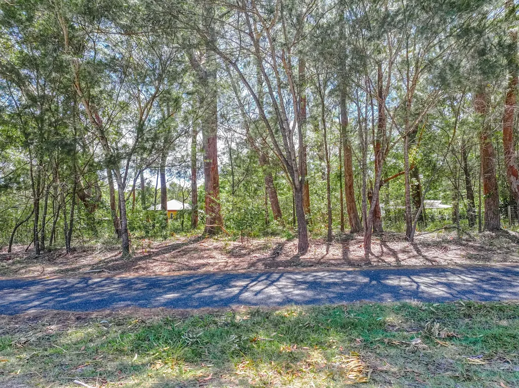 Russell Island  North End Location Sealed Road