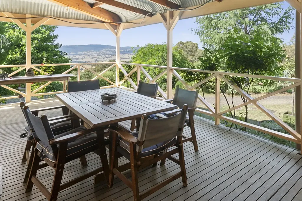 243 Davies Road, Merrijig, VIC 3723
