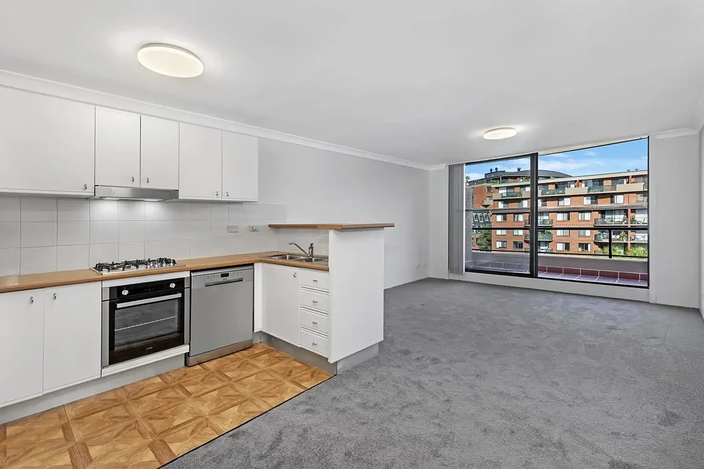 One bedroom apartment with updated interiors