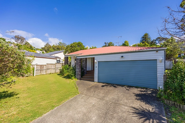 27 Greenvalley Rise, Glenfield, North Shore City