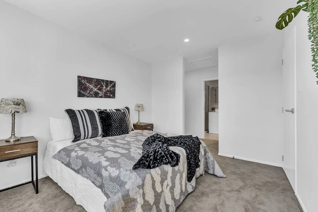 Manurewa 3部屋 Inquiries over $699,000; CV $810,000.