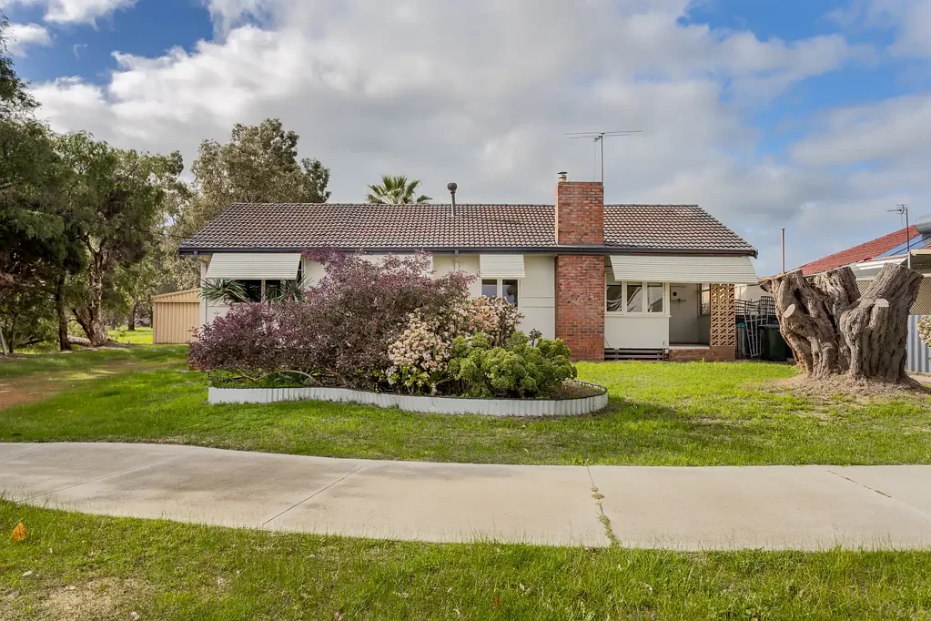 20 West Road, Capel, WA 6271