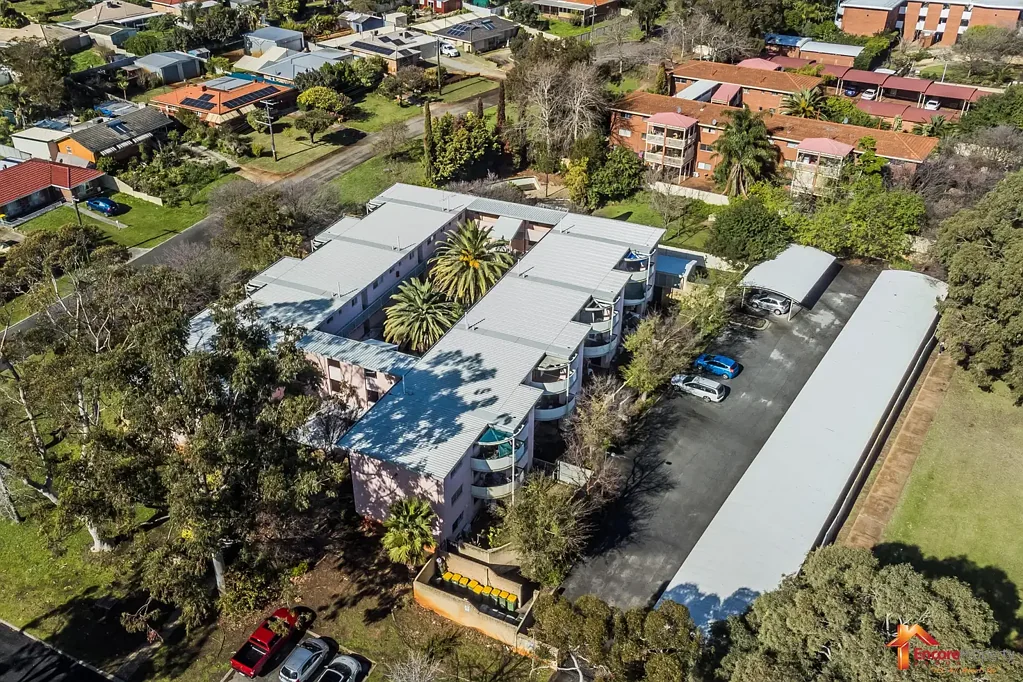 11/4 Canham Way, Orelia, WA 6167