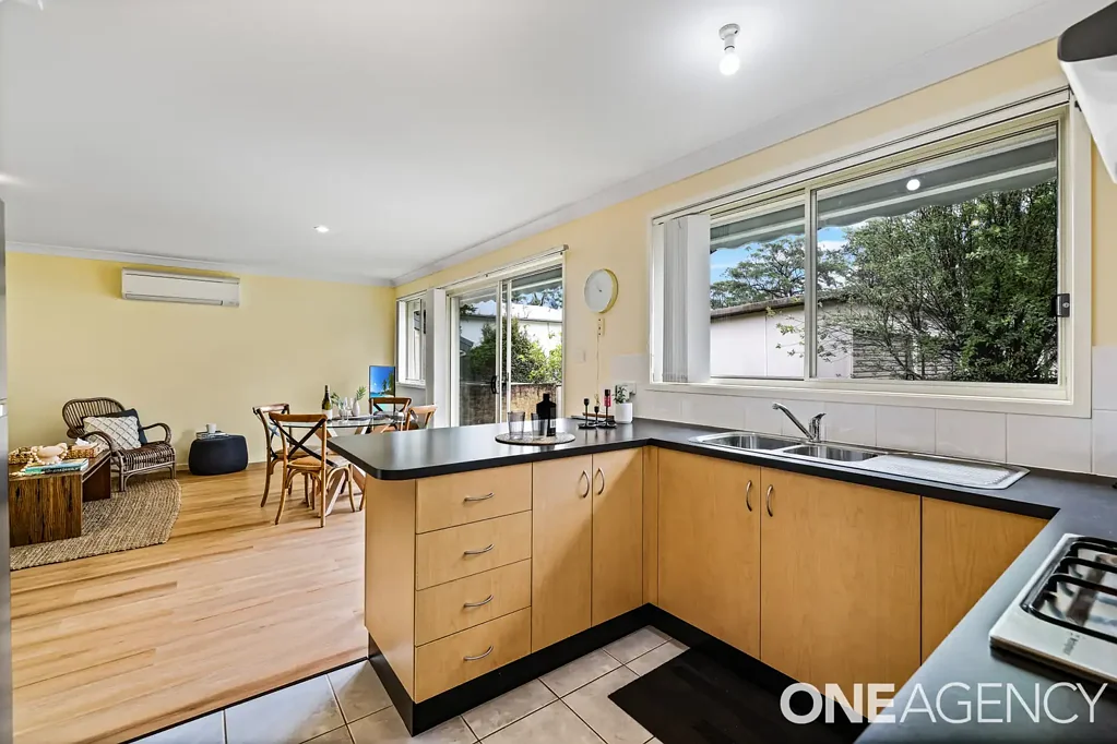 COASTAL CONVENIENCE IN THE HEART OF HUSKISSON