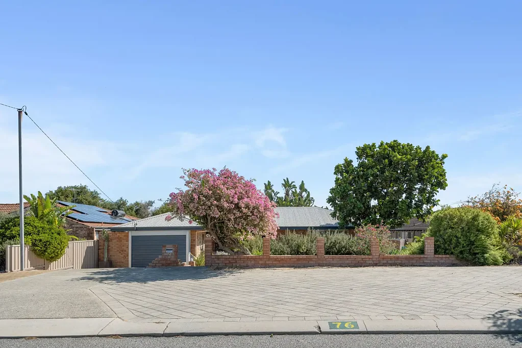 76 Bridgewater Drive, Kallaroo, WA 6025