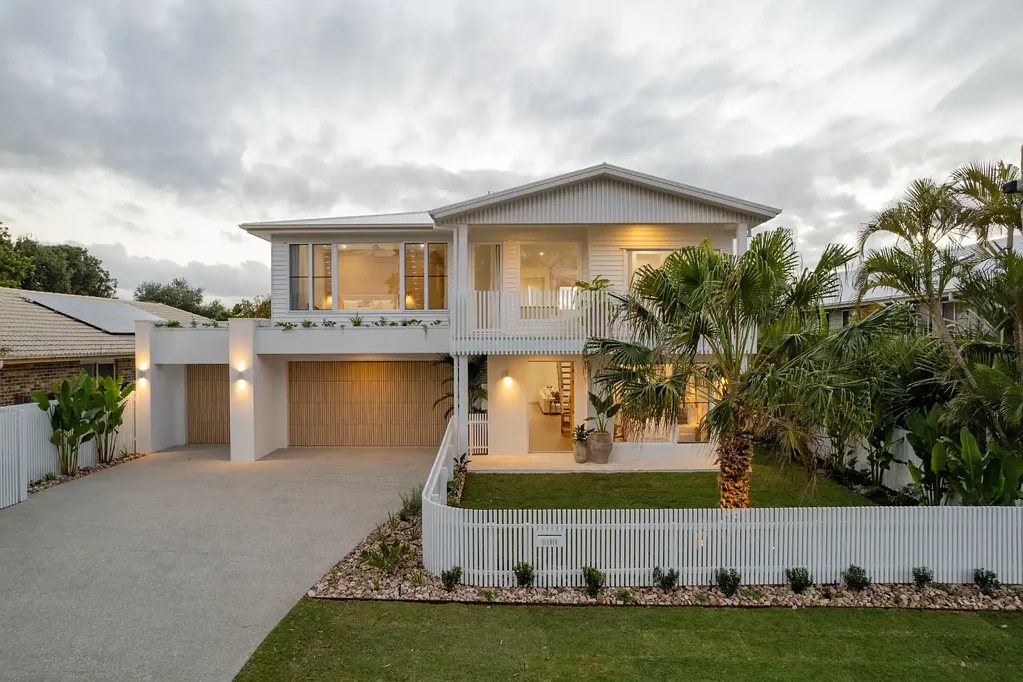 Sunrise Beach 5 Bedroom Reed & Co.