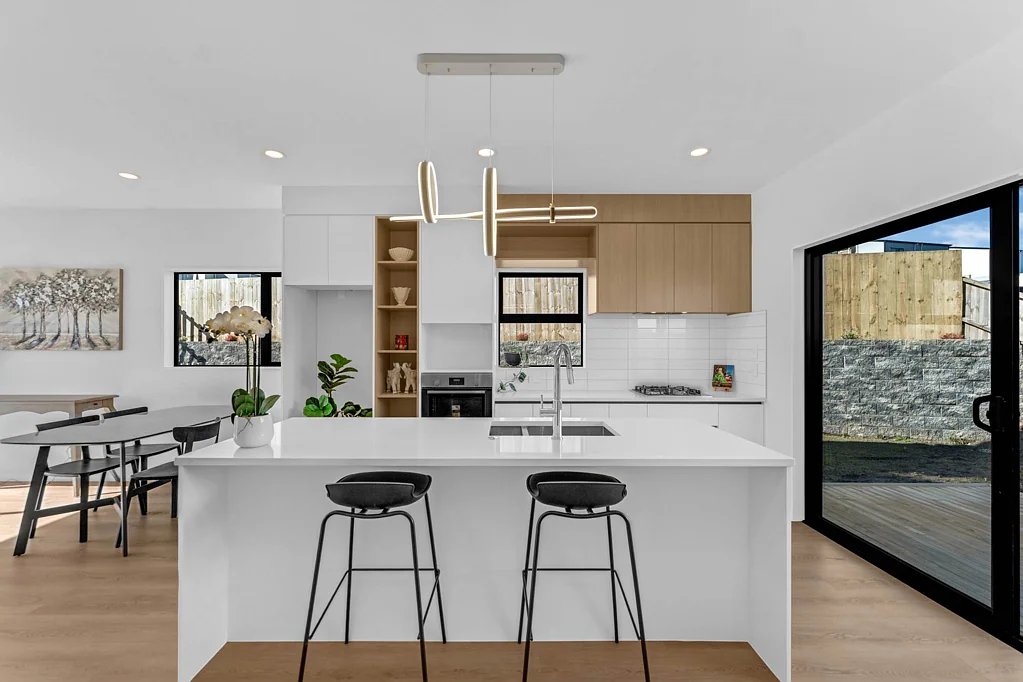 Papakura 3Zimmer City Views, Spacious Living - Motivated Vendor