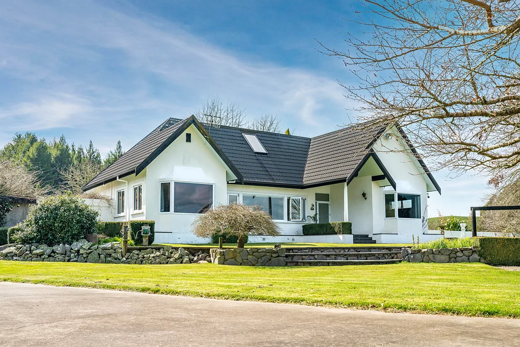 Wairakei and Surrounds  ESCAPE to THE ESTATE- PRICE SLICE!