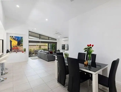 173/25 Owen Creek Road, Forest Glen, QLD 4556, 2房, 2浴, 乡村别墅