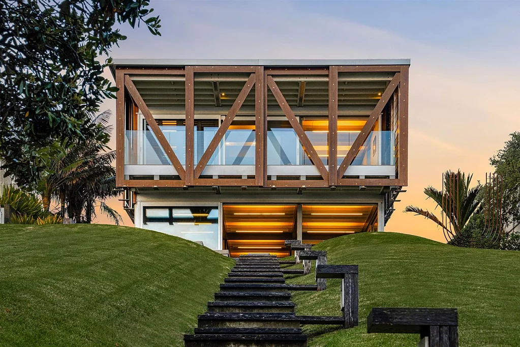Takapuna 8ห้องนอน Generational Beachfront Estate on 1,778sqm