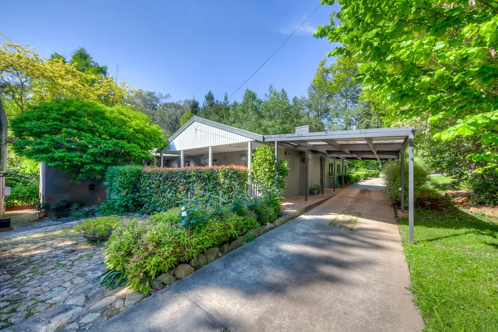 18-20 Bakers Gully Road, Bright, VIC 3741