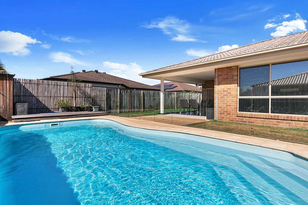 17 Santa Maria Avenue, Urraween, QLD 4655