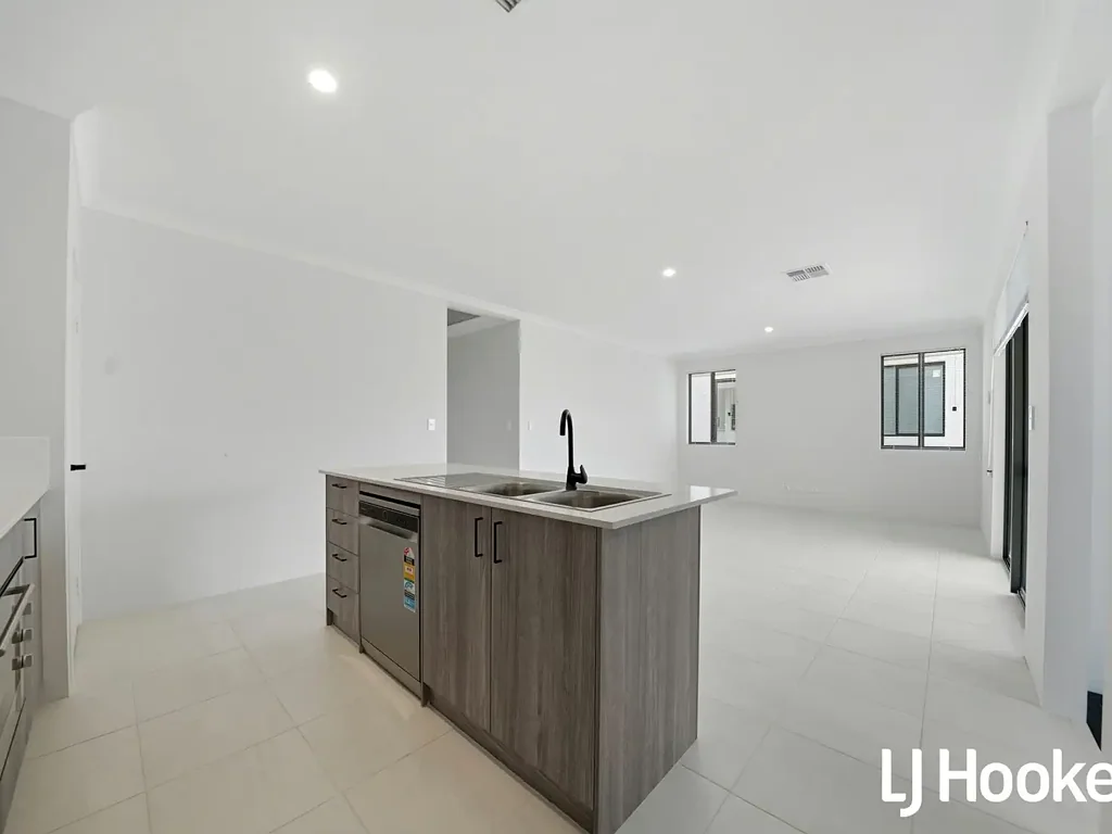 Brand New 4 Bedroom, 2 Bathroom Family Home