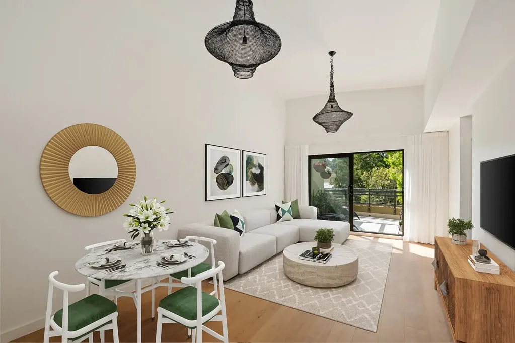 Beautifully Presented Apartment in the Heart of Avalon Villa