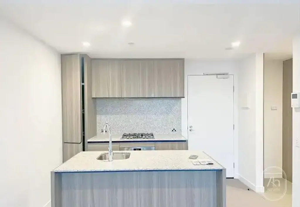 Modern 1-Bedroom Apartment in Swanston Central – Premium Carlton Living