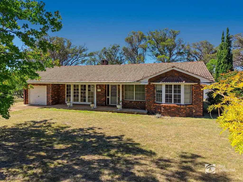 16 Hoys Road, Armidale, NSW 2350