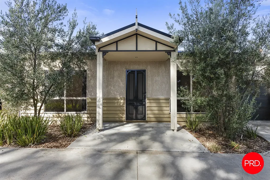 Low Maintenance Modern Townhouse