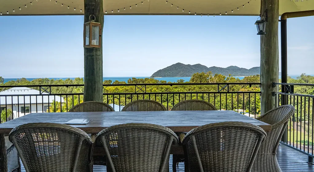 Wongaling Beach 4ਬੈੱਡਰੂਮ Don't Just Imagine Living Here !!