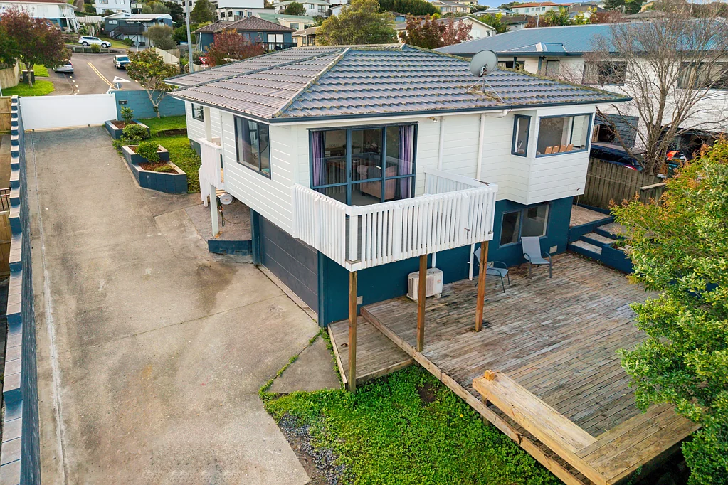 39 Garton Drive, Massey, Waitakere City, Auckland