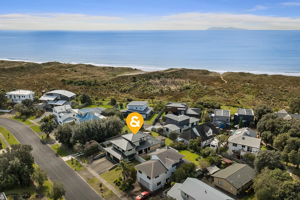 Waihi Beach 4 Slaapkamer What's Behind the Gate…