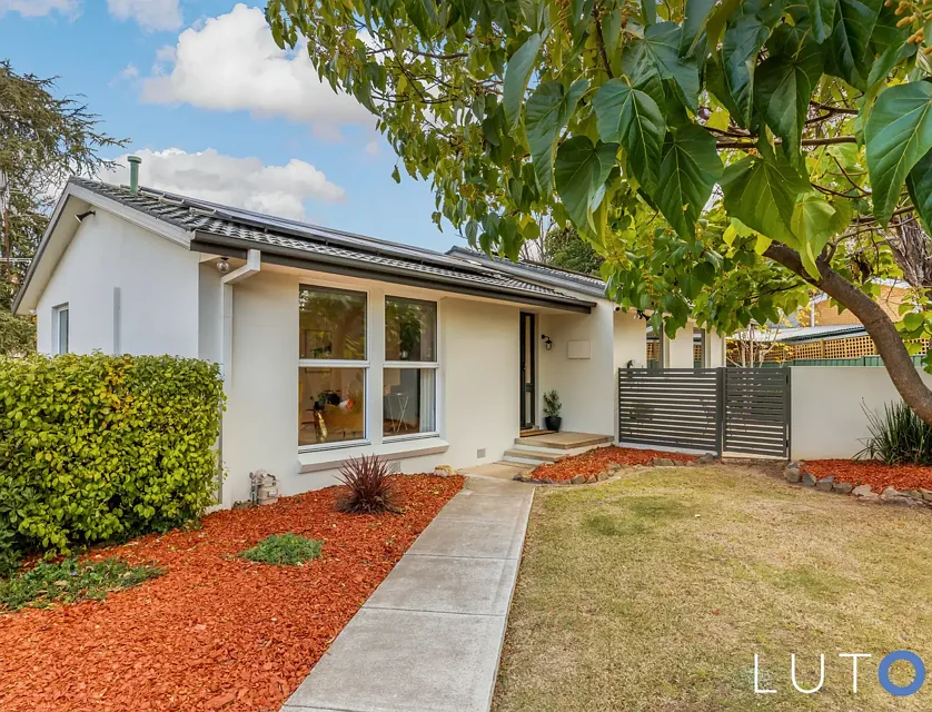 11 Simson Place, Kambah, ACT 2902, 3 slaapkamers, 1 badkamers, House