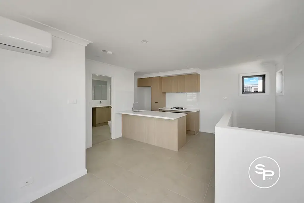 Modern 1-Bedroom Apartment with Private Balcony