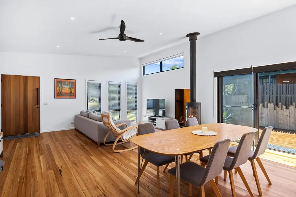 8 Merry Street, Kioloa, NSW 2539
