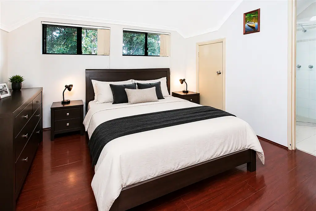 Spacious 2 Storey Apartment with Secure Parking & Storage