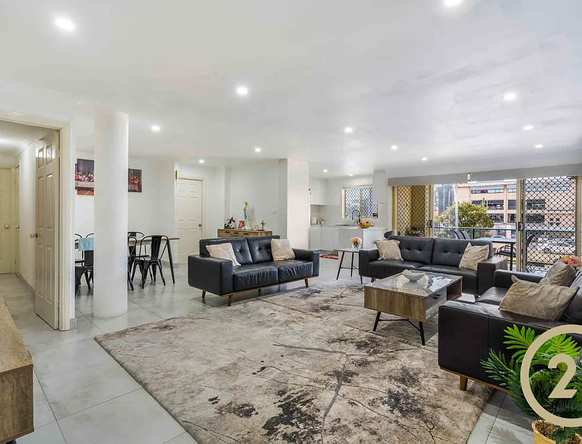 4/57-61 Bathurst Street, Liverpool, South Western Suburbs, 3 कमरे, 2 बाथरूम, Apartment