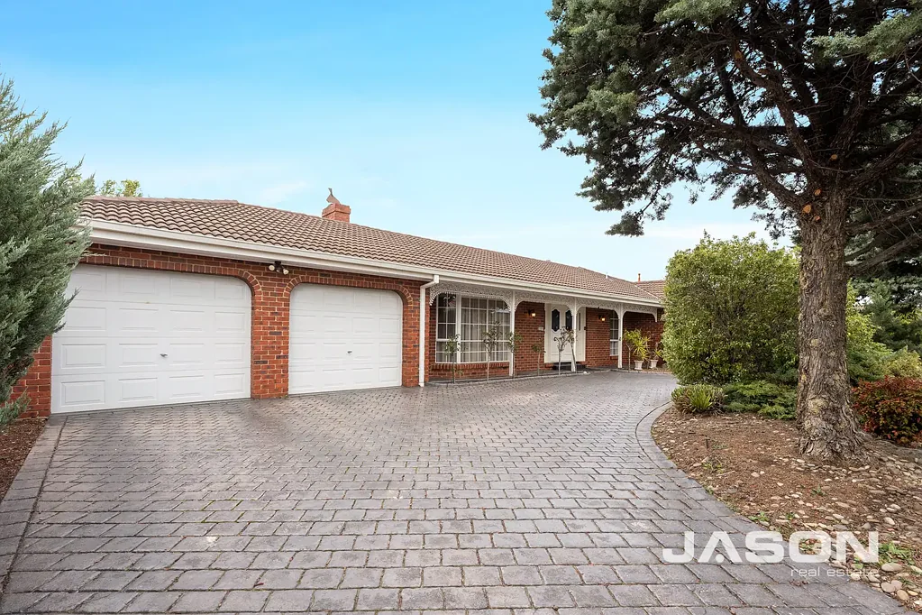 10 Annan Court, Greenvale, VIC 3059