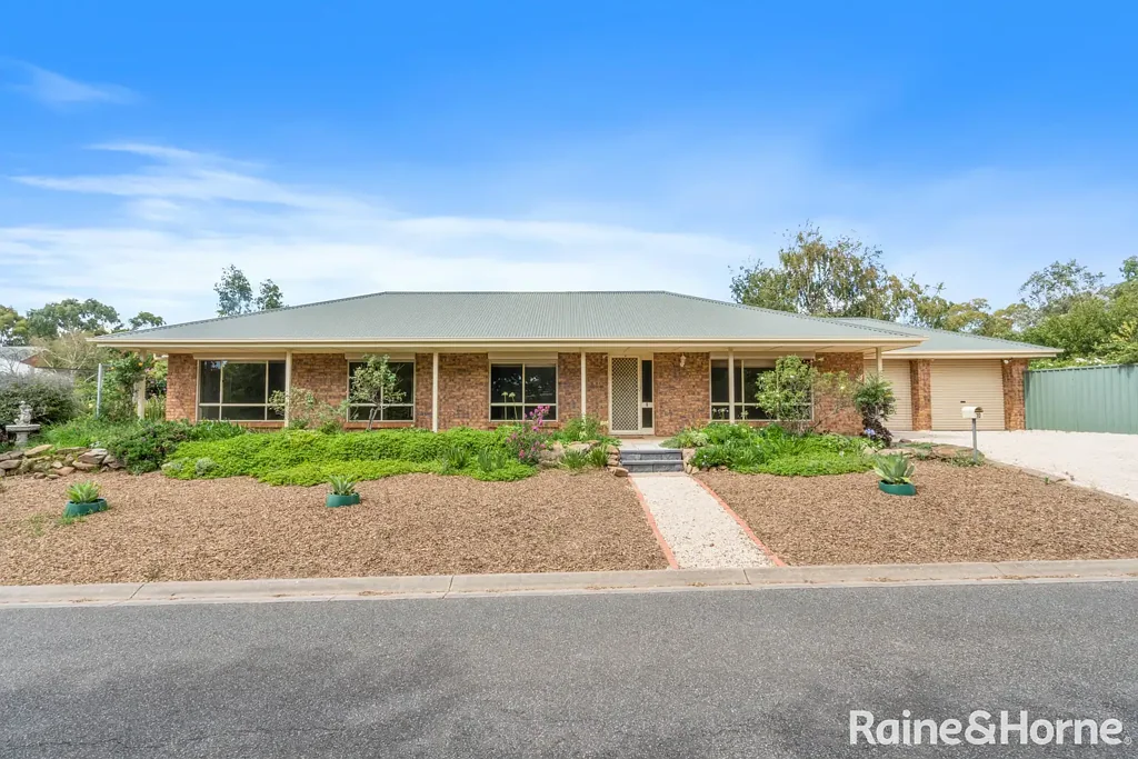 10 Brideson Road, Strathalbyn, SA 5255