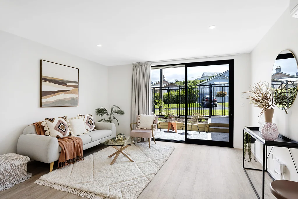 Tainui 2房  Premium coastal location - move in ready