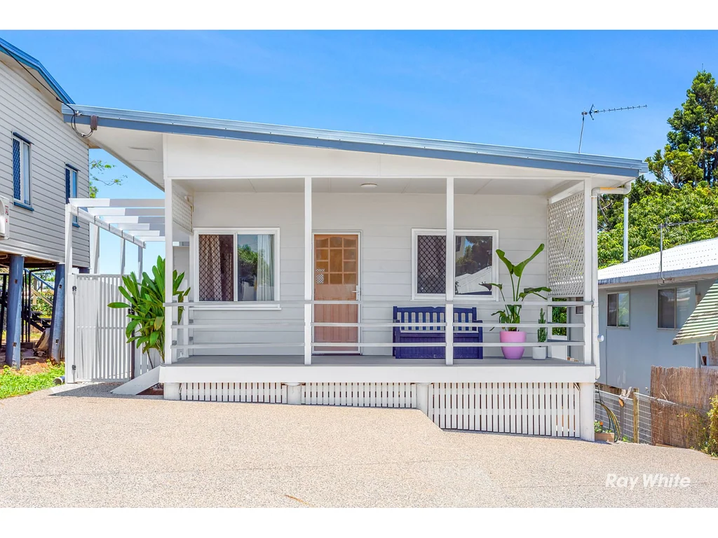 24 Matthew Flinders Drive, Cooee Bay, QLD 4703