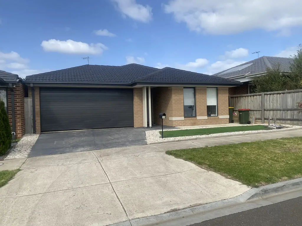 Walking distance to School HOUSE FOR RENT