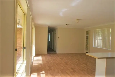 35 Corryton Court, Wattle Grove, NSW 2173, 3房, 1浴, House