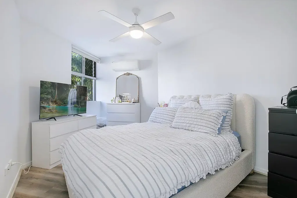 Beautiful one bedroom unit!!