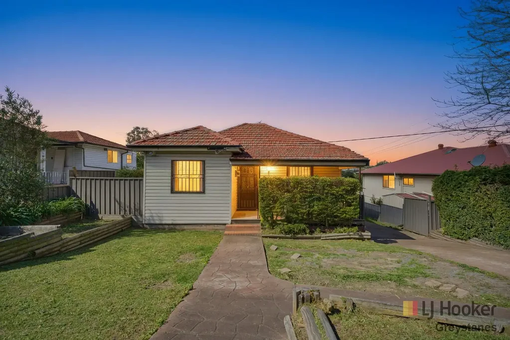 Greystanes 3બેડરૂમ SPACE, VIEWS AND POTENTIAL!!!