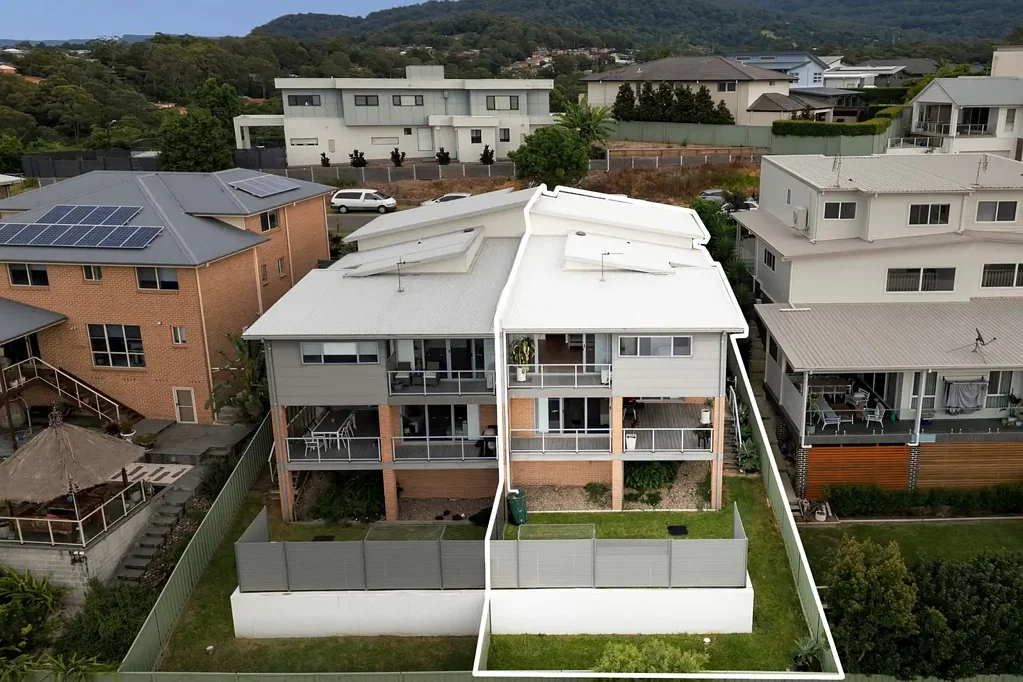 Figtree 3 Bedroom Immaculate modern duplex with district views
