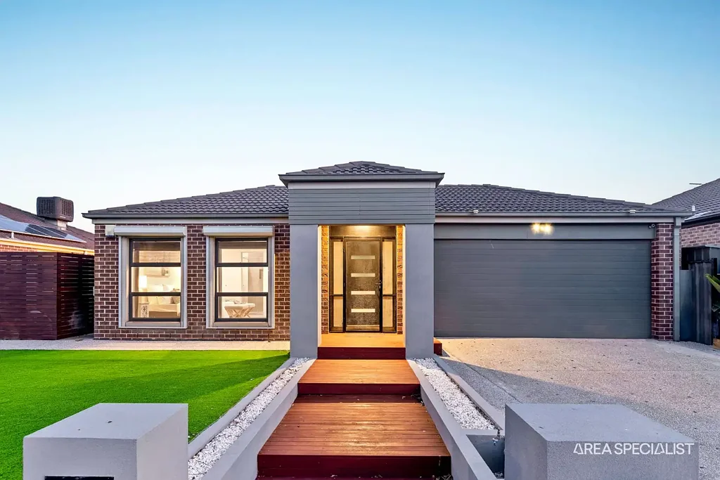 Tarneit 4 Bedroom The Brief: Light-Filled North Facing Luxury with Designer Backyard & Entertainer’s Haven on 540 land!!!