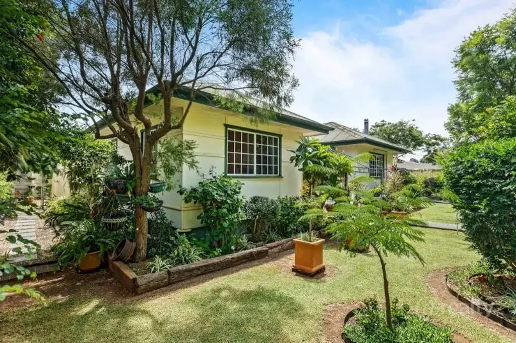 5 Edward Street, Pittsworth, QLD 4356