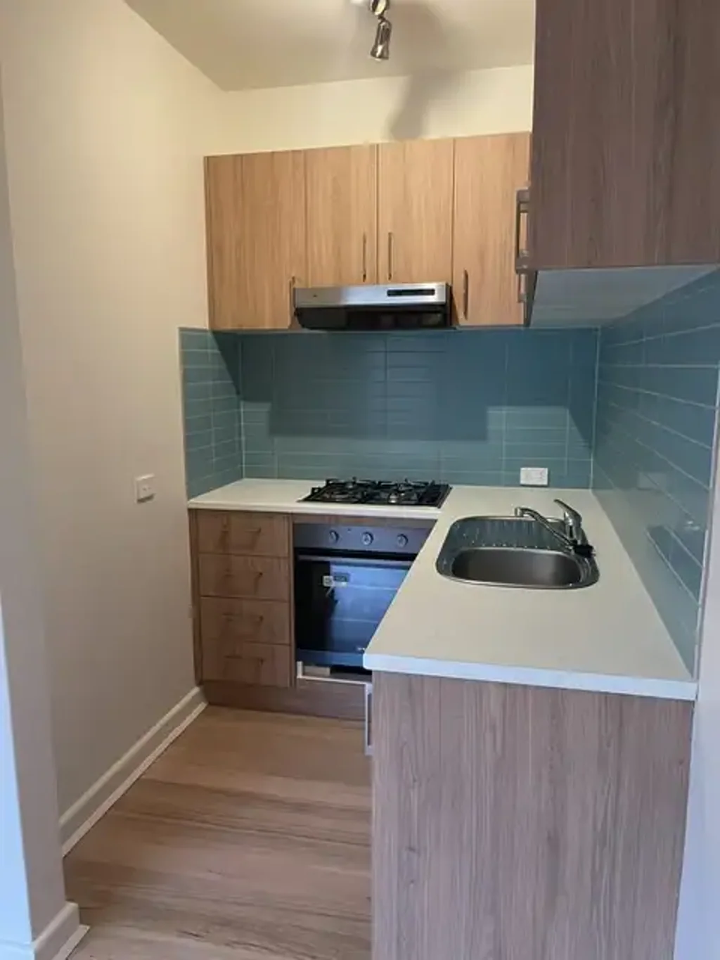 NEWLY RENOVATED ONE BEDROOM APARTMENT