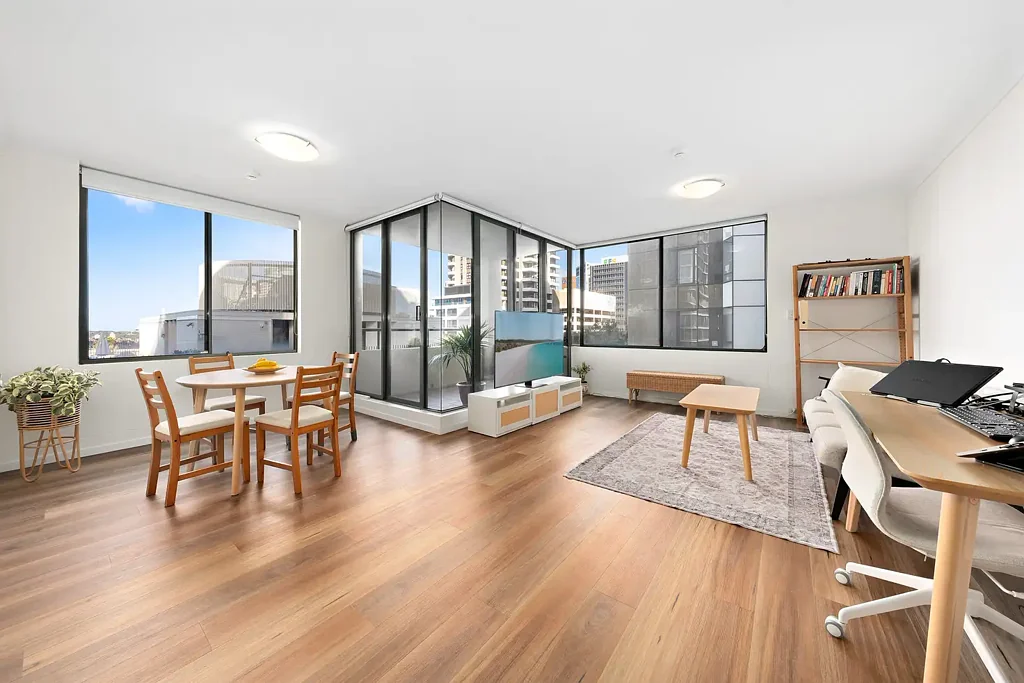 North Sydney 1침실 Exclusive Low Maintenance Living, Steps to the Metro