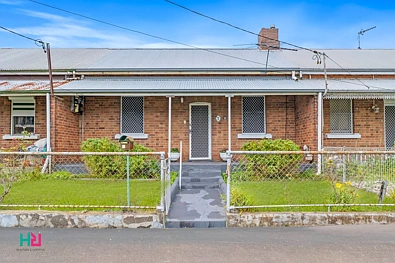 Lithgow 2 Bedroom Freshly Updated Terrace in the Heart of Town