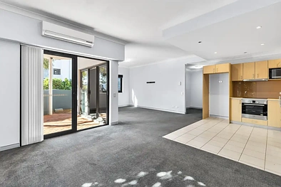 ਰਹਿਣ ਵਾਲਾ ਕਮਰਾ - Unit 9/2 WALSH LOOP, JOONDALUP