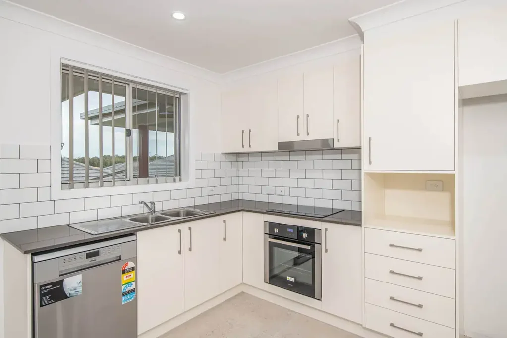 Modern 2 Bedroom Granny Flat/Villa