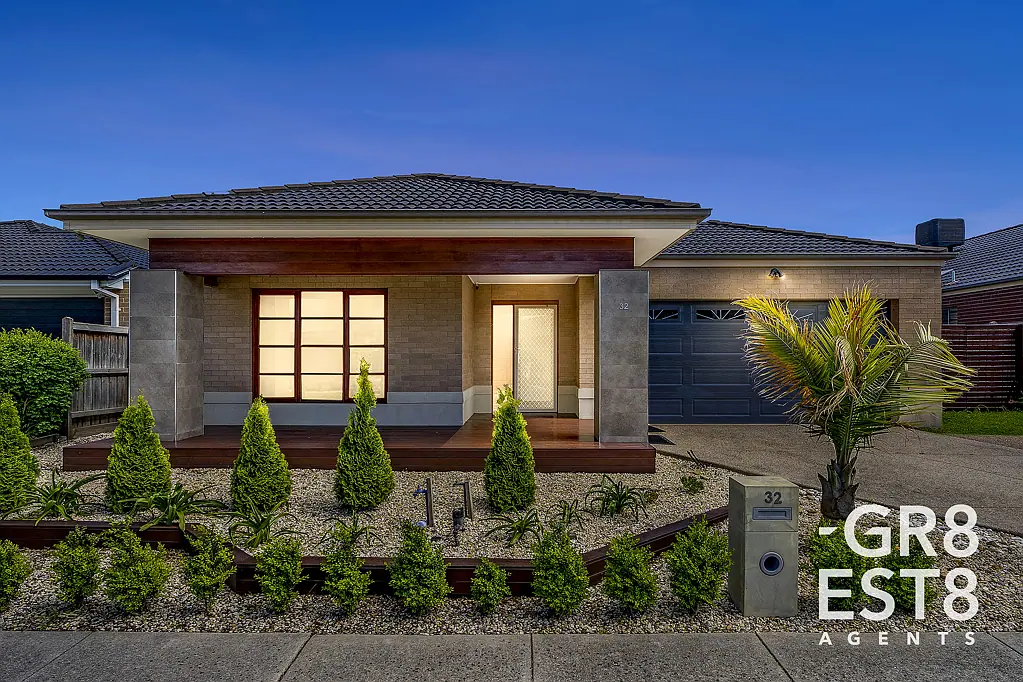 32 John Russell Road, Cranbourne West, VIC 3977
