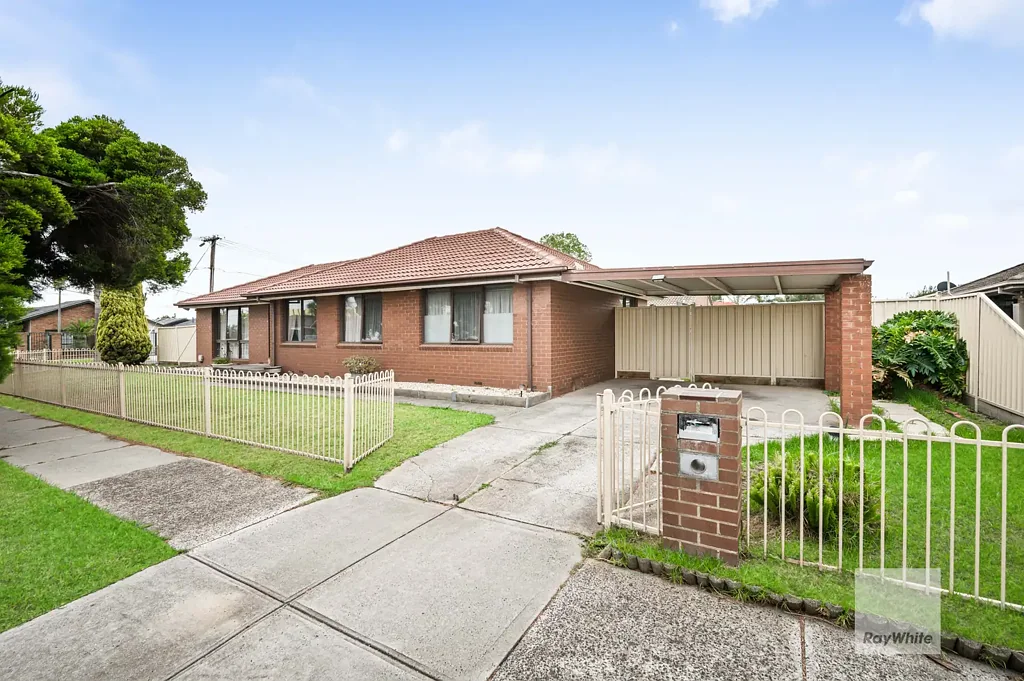 37 Trentham Drive, Gladstone Park, VIC 3043