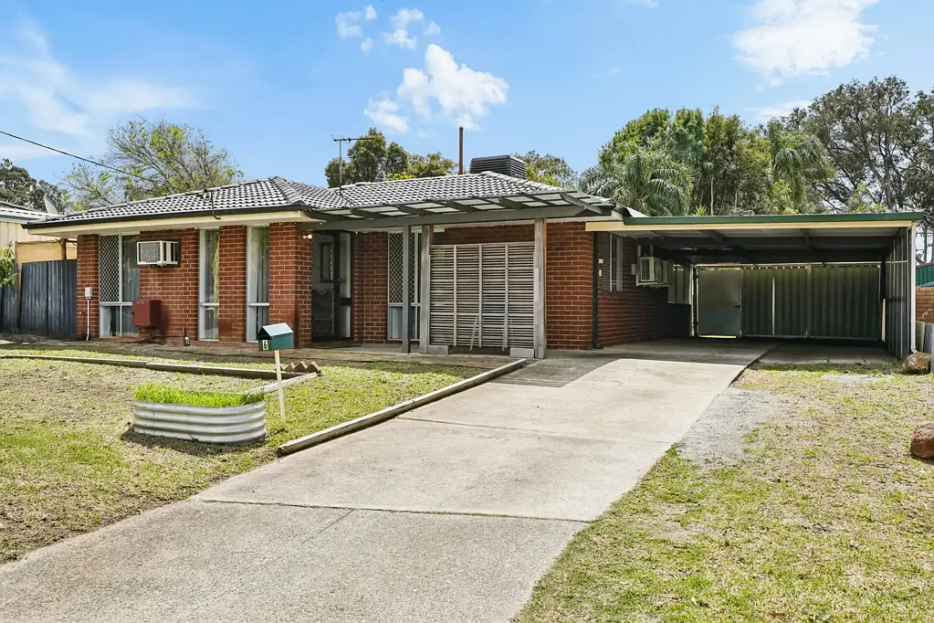 Gosnells 3ਬੈੱਡਰੂਮ The Heart of Hillegine Court