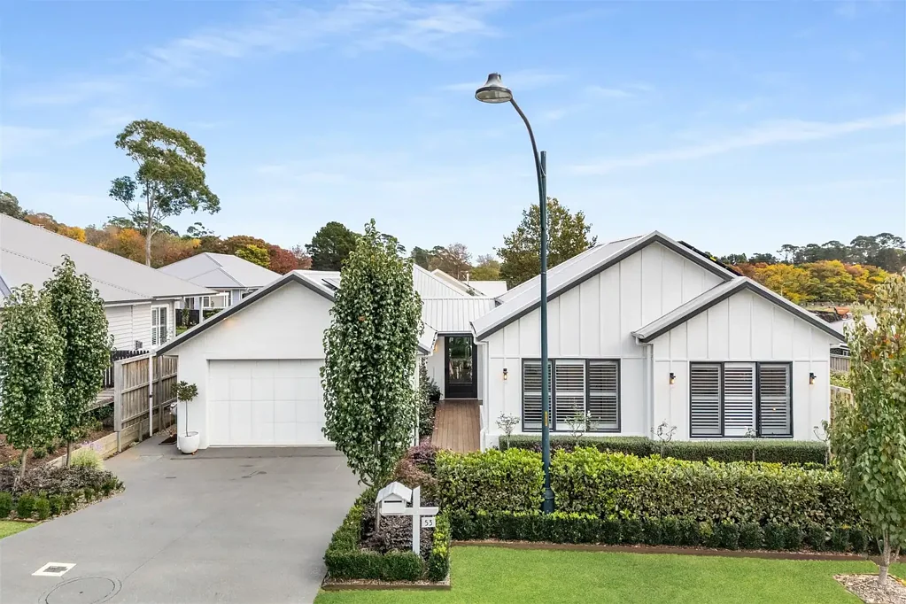 Moss Vale 4 Bedroom Contemporary Living at its Best